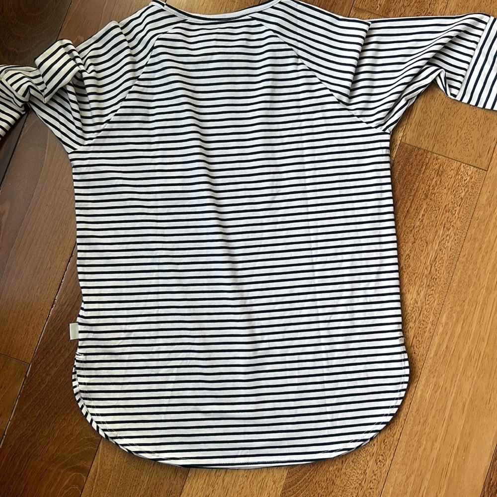 VINEYARD VINES striped shirt girl’s XL (16) - Picture 6 of 6